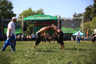 Tarihi Çalı Güreşleri’nde pehlivanlar er meydanına çıkıyor