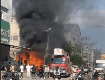 Bursa'da mobilya fabrikasında yangın