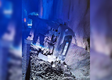 Bursa’da kontrolden çıkan otomobil devrildi