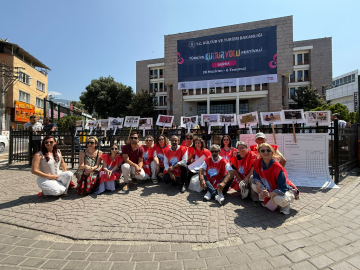 Eğitim İş Bursa Şubesi'nin eylemi polis tarafından engellenmişti: "İl Milli Eğitim engelleme talebinde bulunmadığını bildirdi"