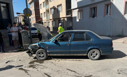 Bursa’da otomobiller çarpıştı: 4 yaralı
