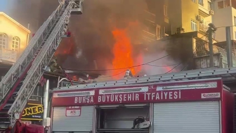 Bursa'da dönercide çıkan yangın söndürüldü