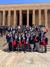 Rotaryenler yeni döneme Anıtkabir ziyaretiyle başladı