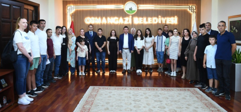 Osmangazi Belediye Başkanı Aydın başarılı öğrencileri ödüllendirdi