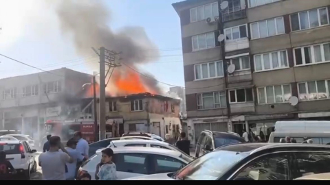 Bursa’da müstakil ev küle döndü, dumanlar kentin birçok noktasından görüldü