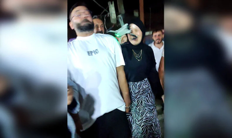 Bursa'da düğünde drona para takarken elinden oluyordu