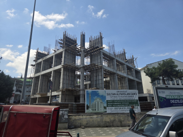 Bursa'da cami inşaatında düşen işçi hayatını kaybetmişti: İki firma yetkilisi tutuklandı