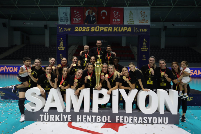 Hentbol Süper Kupa'nın sahibi Bursa Büyükşehir Belediyespor