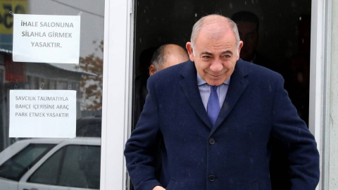 Kayyum Gürsel Tekin, 'göreve başlamasının sağlanması için' mahkemeye başvurdu