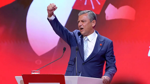 Akademisyen ve yazarlardan 'CHP ve Özgür Özel yönetimini destekliyoruz' mesajı