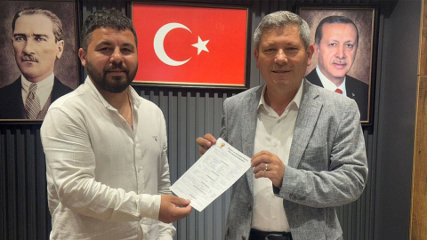 CHP'den istifa eden Belediye Meclis Üyesi AKP'ye katıldı