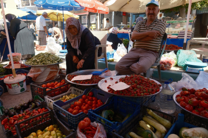 Bursa'nın asırlık köylü pazarına büyük ilgi
