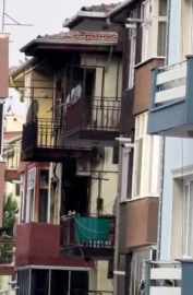 Bursa'da yangından kurtulmak için çıktıkları balkon sonları oldu