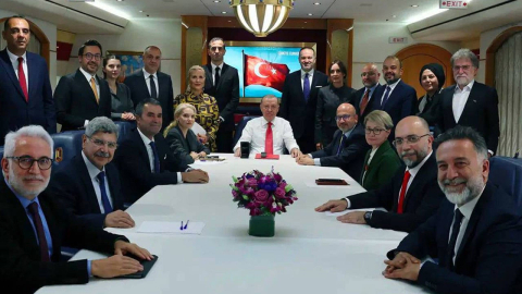 Ahmet Hakan, uçakta Erdoğan'a sorulan soruların önceden hazırlandığını itiraf etti