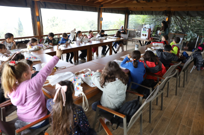 Minik kaşifler, Leylek Köyü Göl Evi’nde bilimi keşfetti