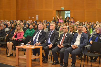 Bursa Büyükşehir’den Meme Kanseri Farkındalık Ayı’na özel eğitim semineri