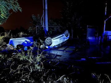 Bursa'da kontrolden çıkan otomobil takla attı, 2 kişi yaralandı