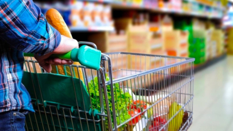 Etiketlerde indirimden önceki fiyatın yazması zorunlu olacak