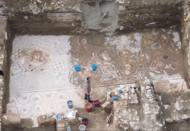 İznik'te 400 metrekarelik dev mozaik gün yüzüne çıkarıldı