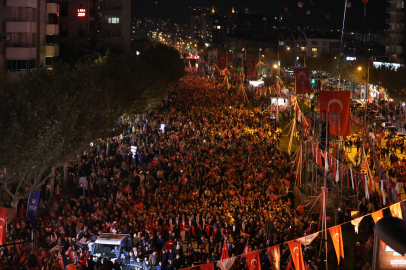 Bursa'da yüz binler Cumhuriyet için yürüdü