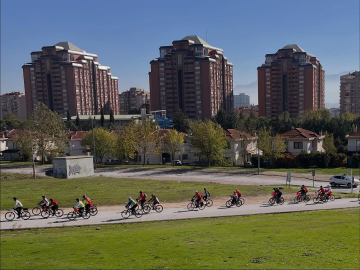 Nilüfer’de Cumhuriyet coşkusu pedallarla sokaklara taşındı