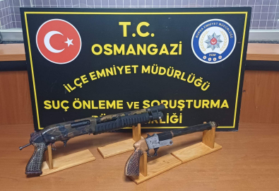 Osmangazi'de ruhsatsız silah operasyonu: 3 gözaltı