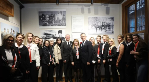 "Harem'den Cumhuriyet'e" sergisi Mudanya'da açıldı