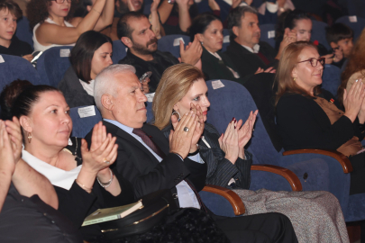 Bursa’da Karagöz Kukla ve Gölge Oyunları’na renkli açılış