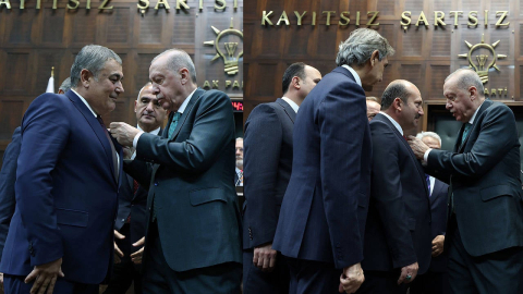 İki belediye başkanı AKP'ye katıldı