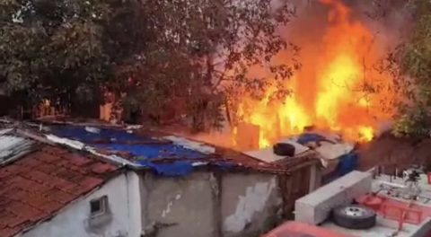 Bursa'da evin bahçesinde korkutan yangın