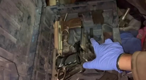 Bursa'da kaçak silah atölyesine operasyon: Çok sayıda silah ele geçirildi