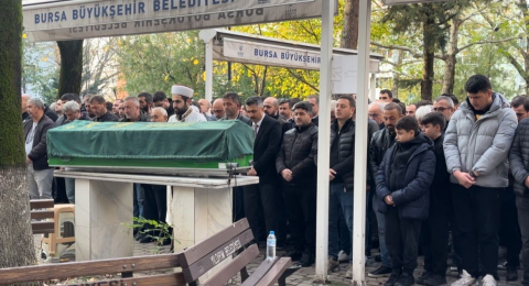 Bursa’da kaygan yolda motosiklet kazası: 22 yaşındaki üniversite öğrencisi hayatını kaybetti