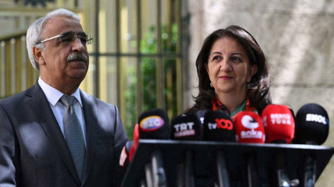 DEM Parti Heyeti İmralı'ya gitti