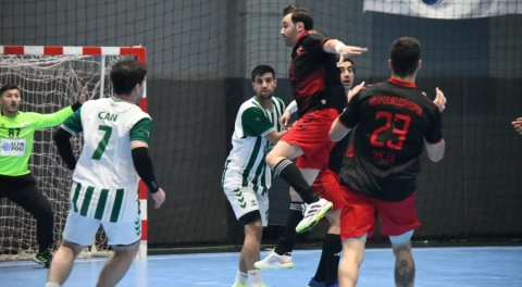 Nilüfer Belediyespor hentbolda farklı galibiyet