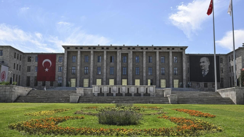 TBMM'de stajyer kız öğrencilere sistematik cinsel istismar!