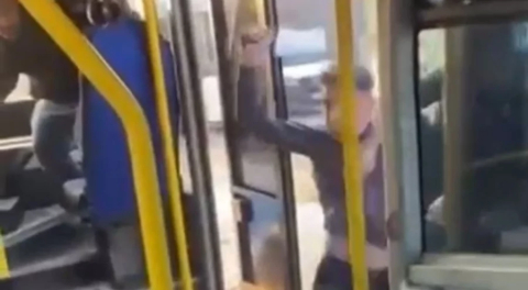 Bursa'da satırlı saldırgan gözaltında: Satırı pantolonunda taşıyormuş