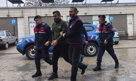 Bursa’da 16 suçtan 30 yılla aranan kişi bağ evinde yakalandı