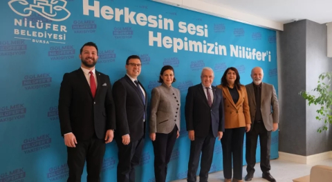 Nilüfer Belediye Başkanı Şadi Özdemir, Eskişehir Büyükşehir Belediye Başkanı Ayşe Ünlüce'yi ağırladı