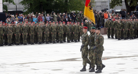 Almanya’dan yeni askerlik yasası: 18 yaş üstüne zorunlu düzenlemeler geliyor