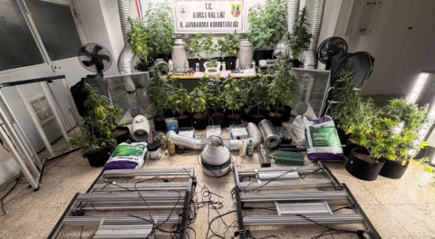 Bursa'da evini uyuşturucu imalathanesine çeviren kişi yakalandı