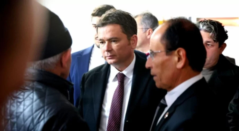 Osmangazi Belediye Başkanı Aydın'ın cuma durağı Yenikent Mahallesi oldu