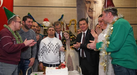 Başkan Aydın OBAM Üüyelerinin yeni yıl sevincine ortak oldu