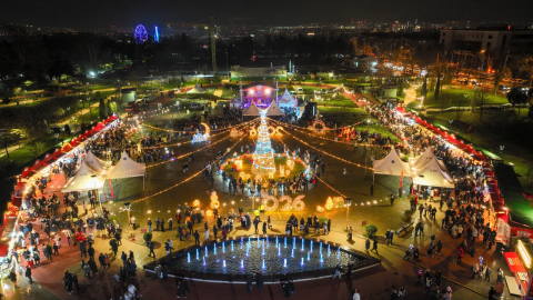 Yeni yıl coşkusu, ‘Bursa Yeni Yıl Meydanı’nda yaşanıyor