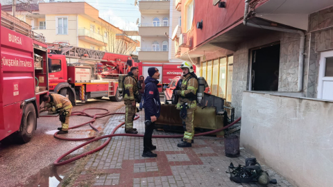 Bursa'da apartman dairesinde yangın: Aile canını zor kurtardı