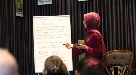 Osmangazi Belediyesi’nin atölyelerinde yeni şairler yetişiyor