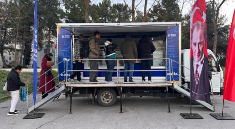 Büyükşehir'nden öğrencilere sıcak çorba