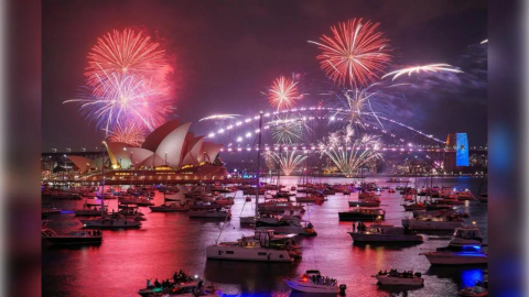 Yeni Zelanda 2026'ya havai fişeklerle girdi