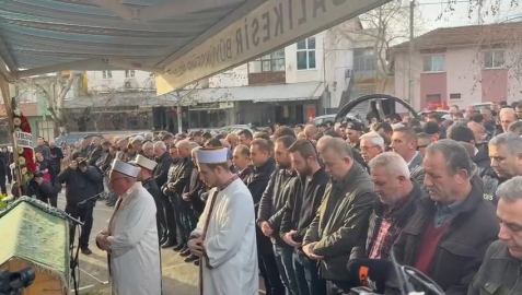 Elif Kumal son yolculuğuna uğurlandı