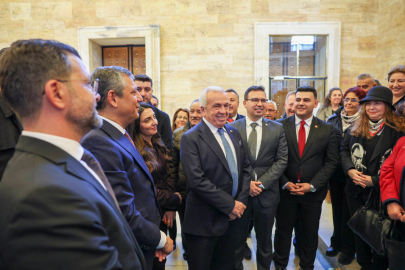 Nilüfer’in yatırımlarına Özgür Özel’den temel atma sözü