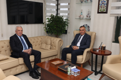 Başkan Şadi Özdemir’den İl Milli Eğitim Müdürü Gürhan Çokgezer’e ziyaret